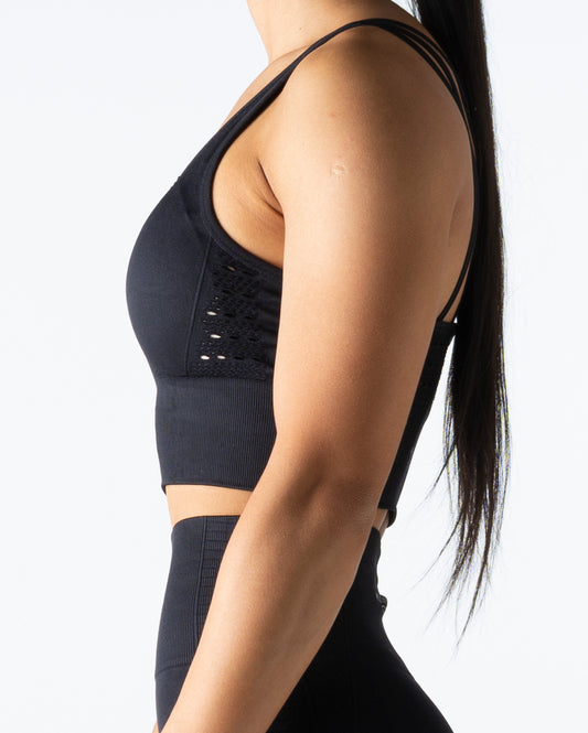 https://www.mcactivewearcollection.com/cdn/shop/products/24.08.19GreyCPhotography_MCActivewear-3_533x.jpg?v=1623156606